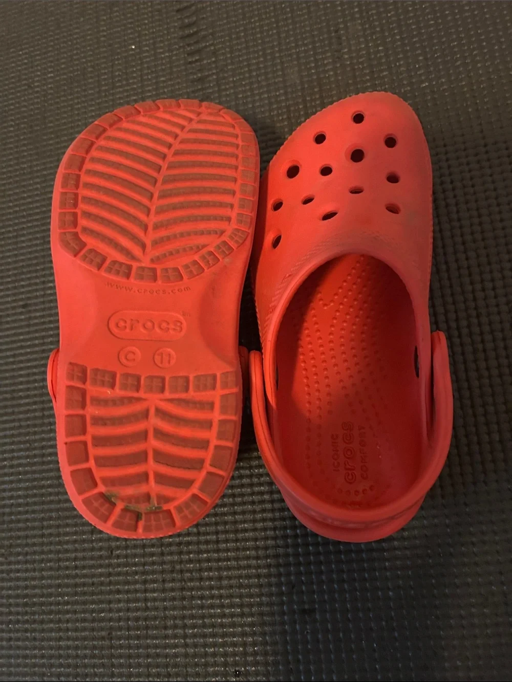CROCS red kids